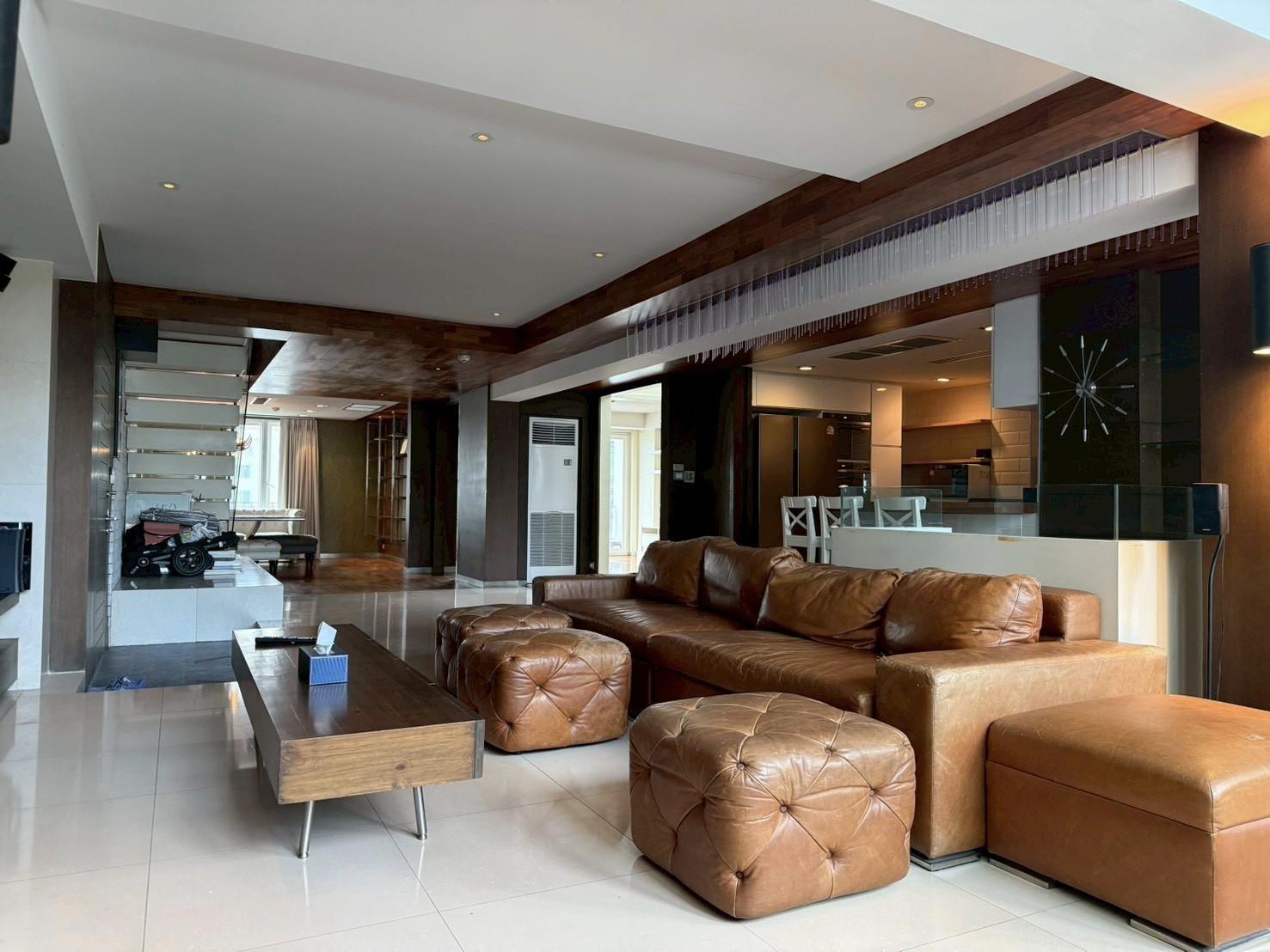 Icon II Thonglor l Rare Duplex, Spacious & Pet Friendly